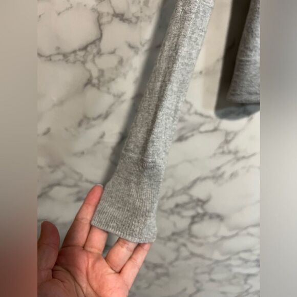 Aritzia Wilfred Wool Side Slit Sweater Size S - Picture 3 of 7